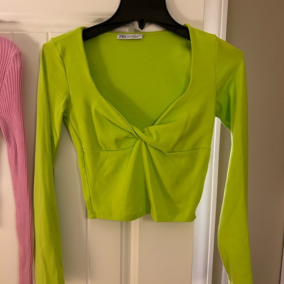 Flattering neon green Zara long sleeve top size M - Picture 2 of 4